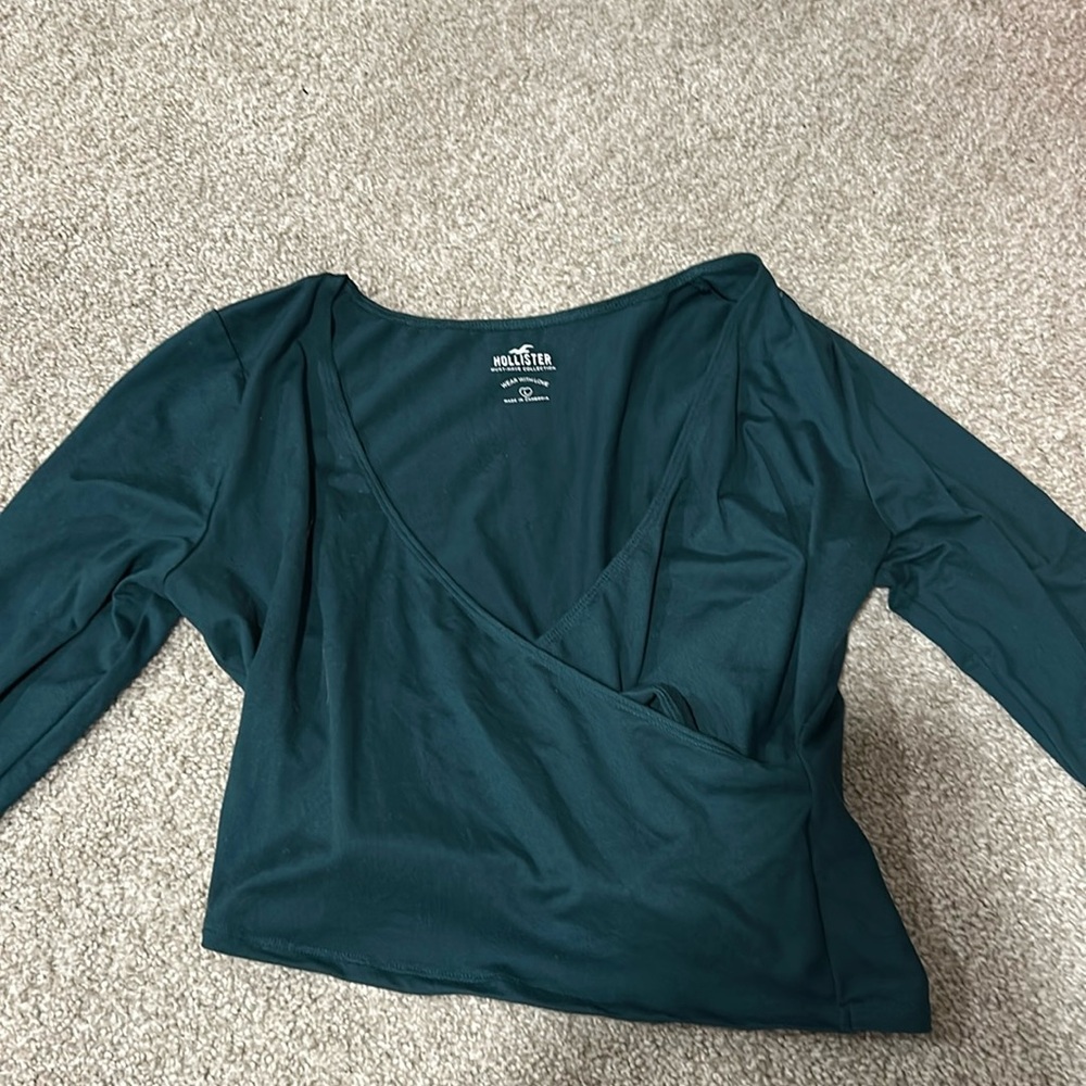 Hollister must-have collection wrap long sleeve